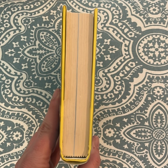 Wonder by R.J. Palacio Hardcover Novel - Picture 4 of 7